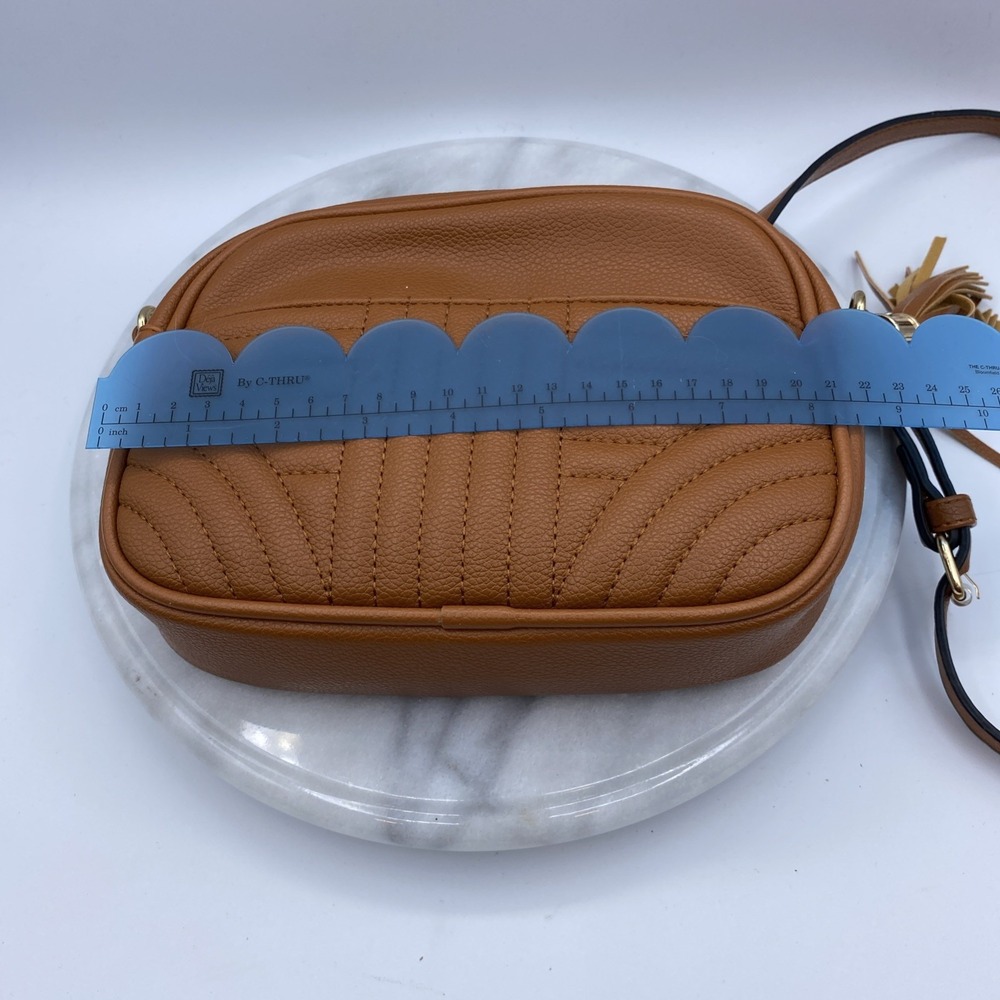 Quilted Crossbody Bag Women - Stylish Camera Tassel - Tan - Vegan (PU) Adjustab - Picture 13 of 16